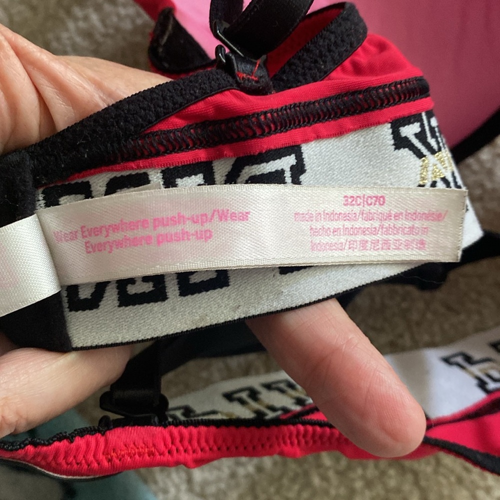 VS pink brand size 32C wear everywhere push up padded bra - Picture 6 of 6